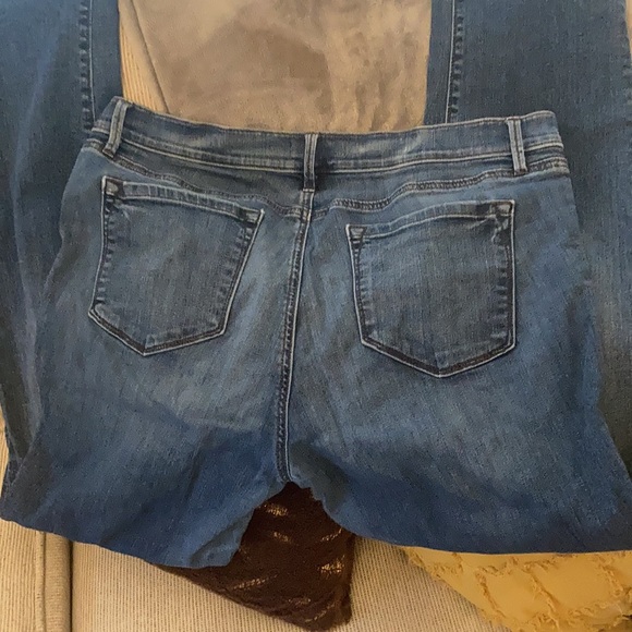 ANN TAYLOR LOFT JEANS - Picture 3 of 7